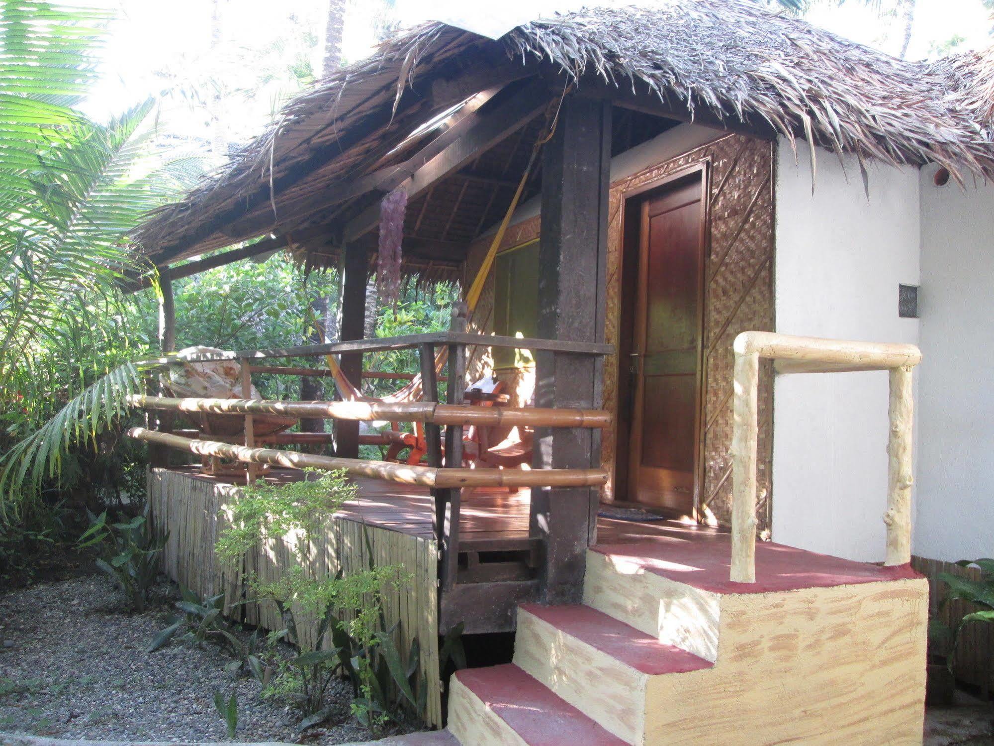 Bamboo Bungalows Resthouse Balabag  Exterior foto